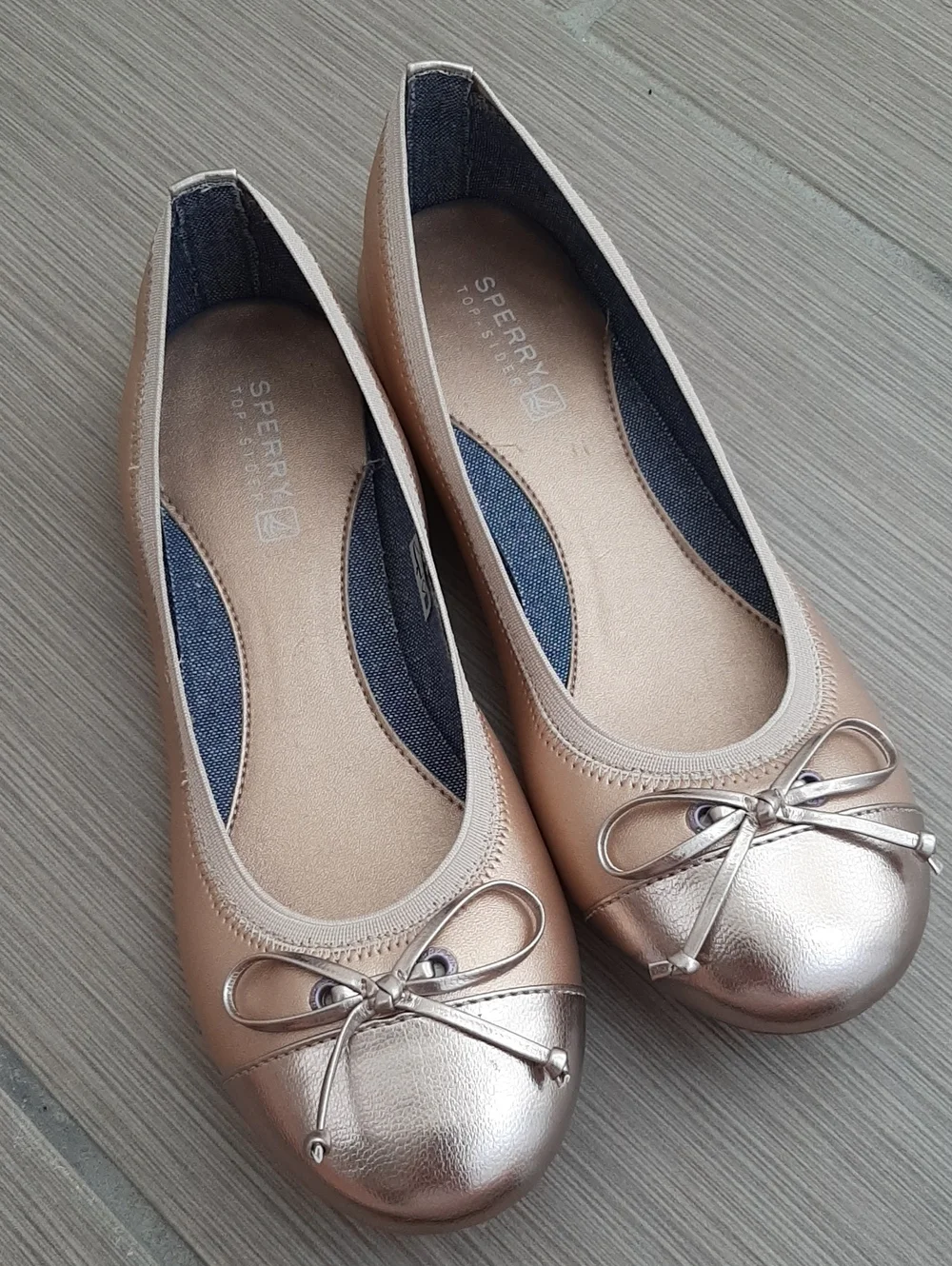 Sperry Rose Gold Metallic Ballet Flats with Bow Size 4M